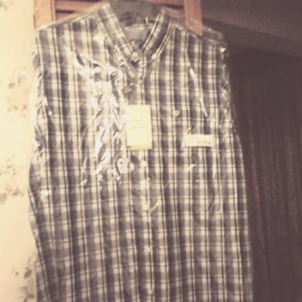 BNWT Chaps L Mens short sleeve shirt in blue check pattern